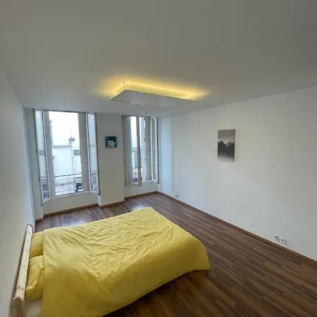 Seemingly Well Placed 100m 2 * Paris