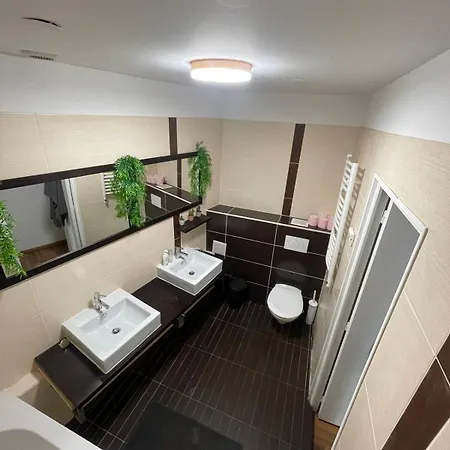 Apartment Seemingly Well Placed 100m 2 Paris