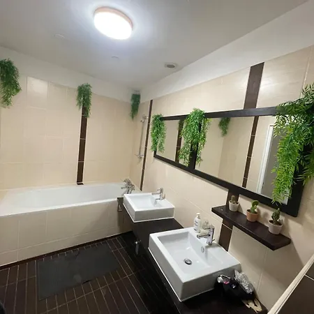 Seemingly Well Placed 100m 2 Apartment